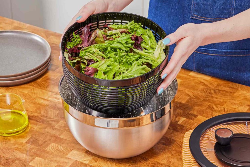 5 Best Salad Spinners for Compact Storage in 2025
