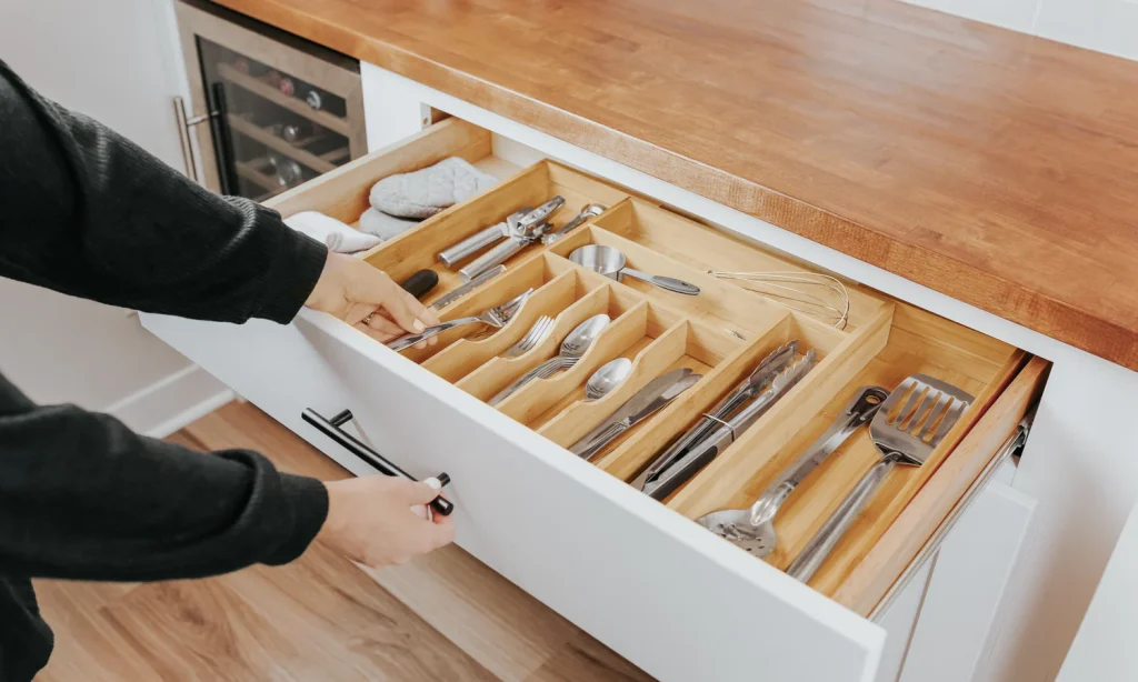 5 Best Drawer Dividers for Utensils in 2025