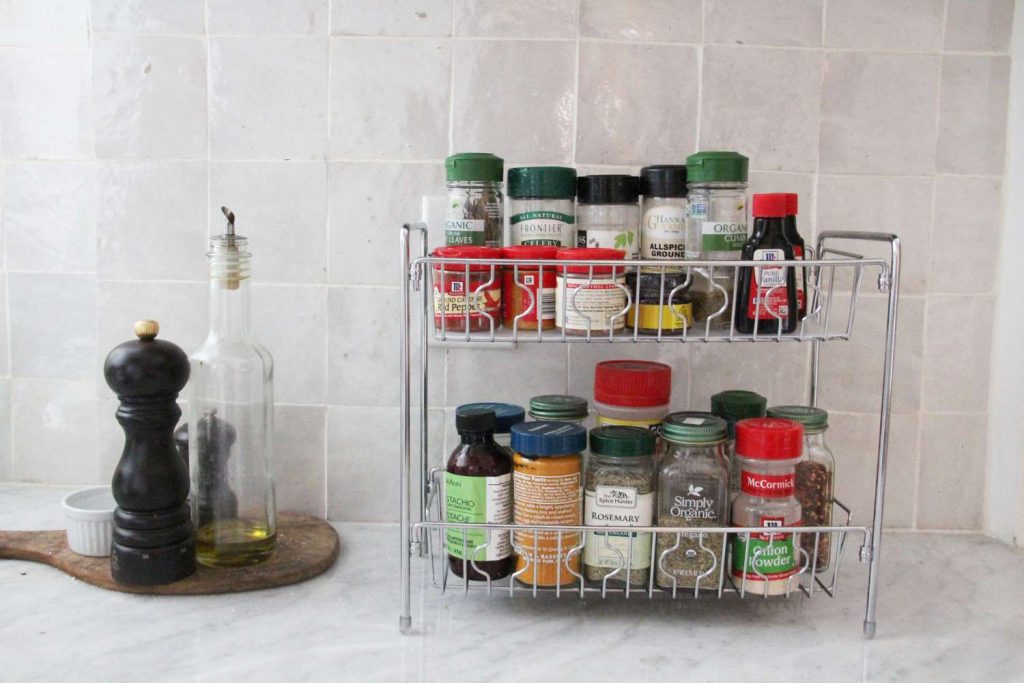 5 Best Spice Racks for Small Spaces in 2025